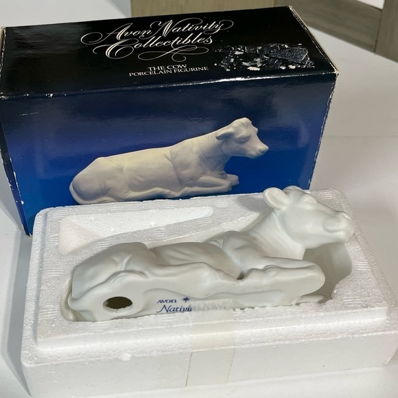 Vintage Avon Nativity Collectibles The Cow Porcelain Figurine 1987 - Picture 5 of 7
